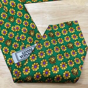 Vintage Gianni‎ Versace Silk Neck Tie Medusa Logo Baroque Floral Made in Italy
